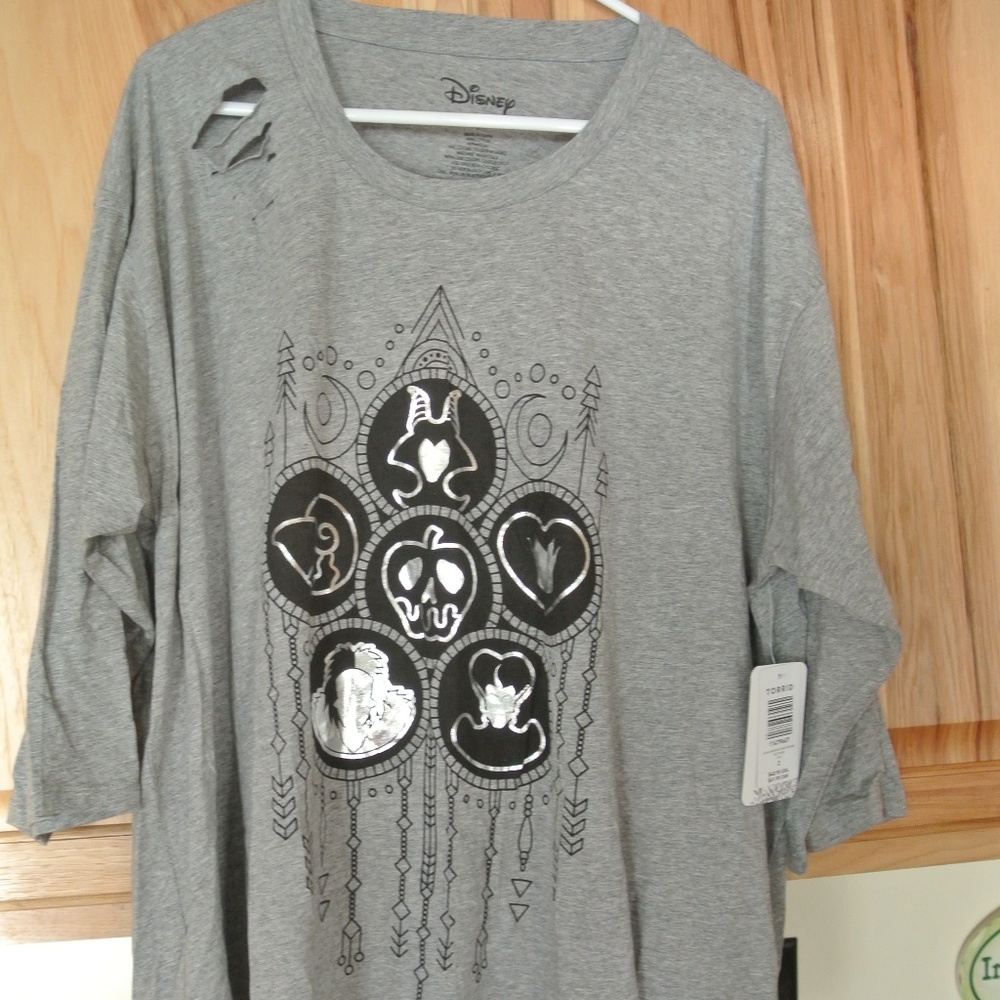 Villains Distressed Top
